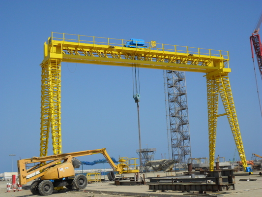 42M Span Trussed Type Gantry Crane 75ton Capacity In Shipyard