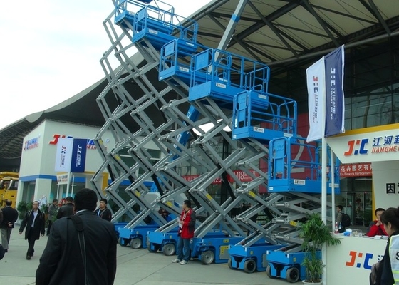 Smooth Ride 3m-12m Height Rough Terrain Scissor Lifts For Outdoors