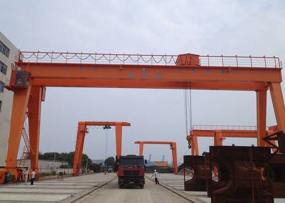 35ton Rail Mounted Industrial Gantry Crane With Winch System