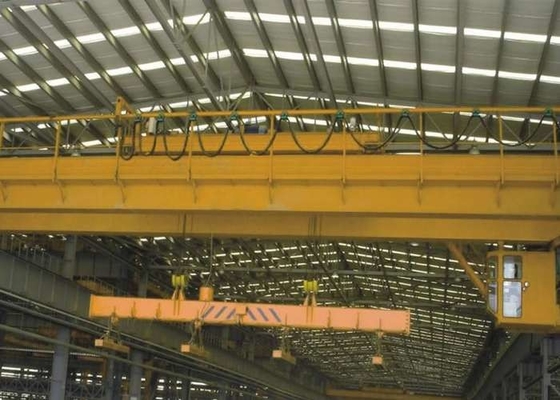 Warehouse Double Girder Eot Crane Red Or Customized Painting Color