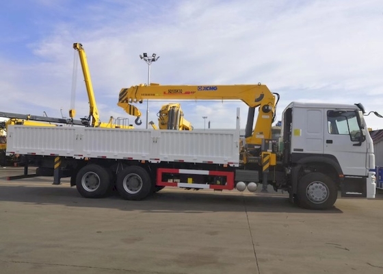 High Efficiency Truck Mounted Boom Crane 75km/H 88km/H 8 Ton Crane Truck